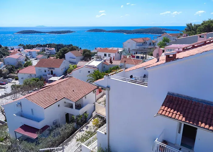 Ana Del Sol - Zf Hvar